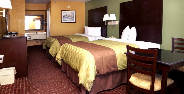 Executive Inn Opp image 11
