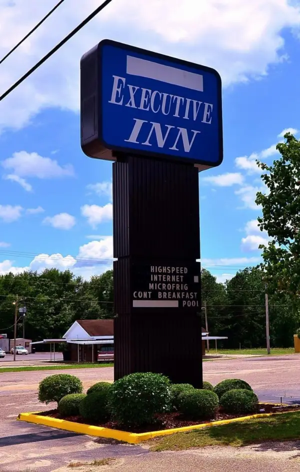Executive Inn Opp 6